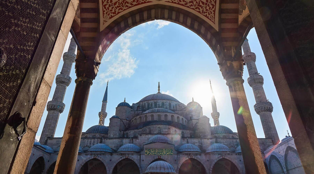 https://www.shakalove.eco/cdn/shop/articles/view-through-arch-gate-blue-mosque-istanbul-is-turkey_1.jpg?v=1700134199&width=1100